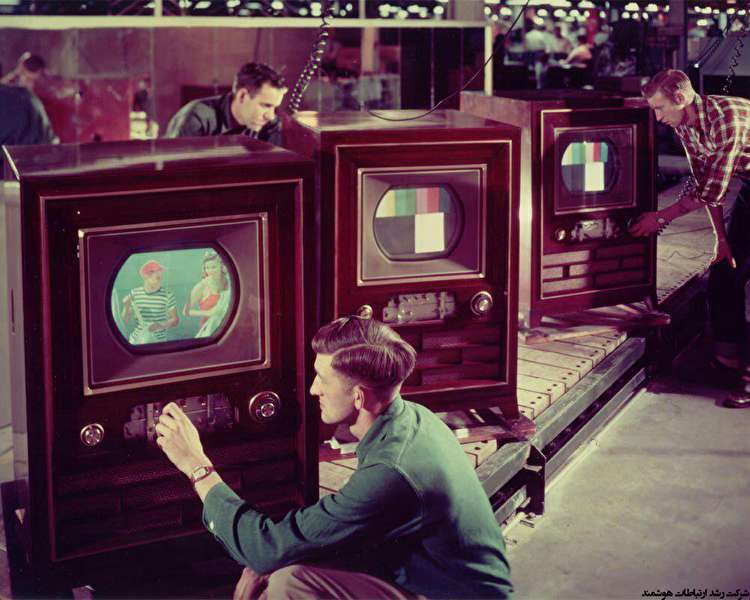 64 سال پیش و در چنین روزی اولین تلویزیون رنگی در دنیا به فروش رسید!